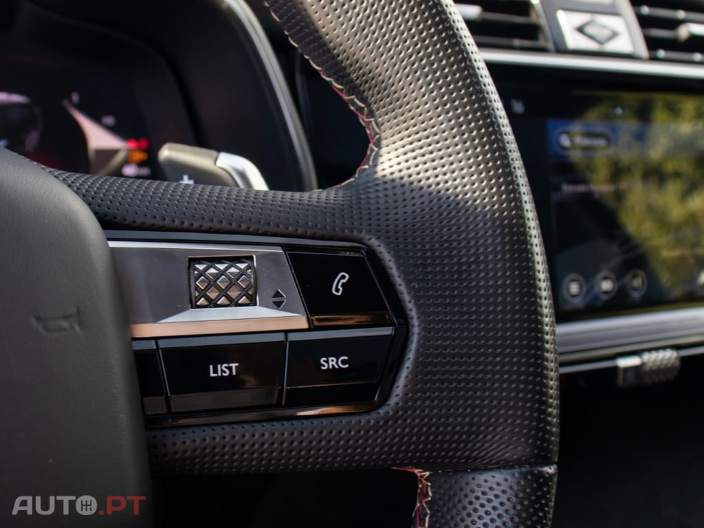 DS DS7 Crossback E-Tense Performance Line EAT8