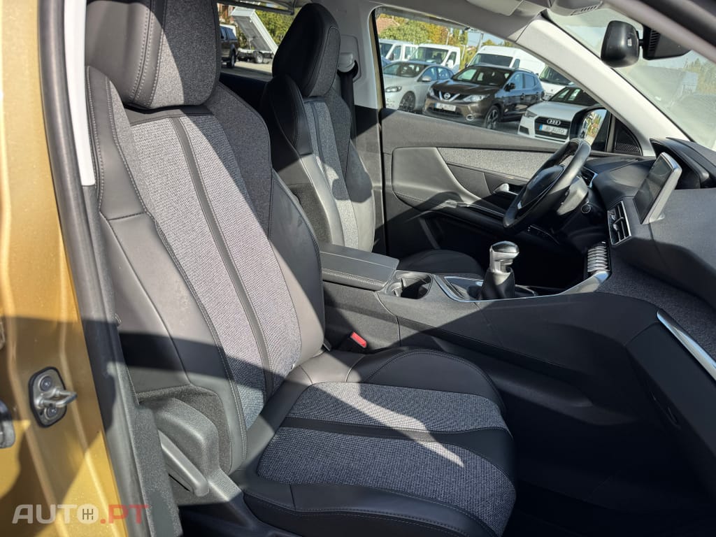 Peugeot 3008 1.2 PureTech Allure