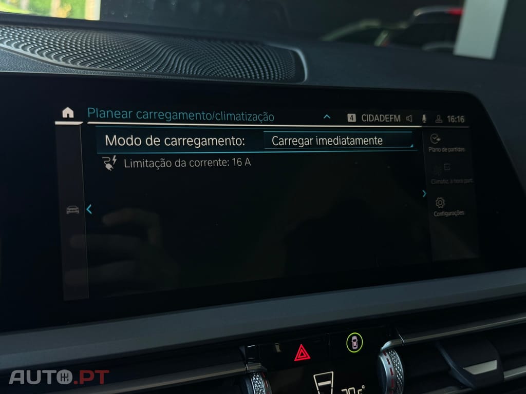 BMW 330 e Touring Auto