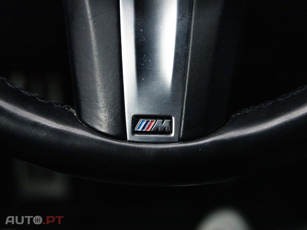 BMW 218 i Pack Desportivo M