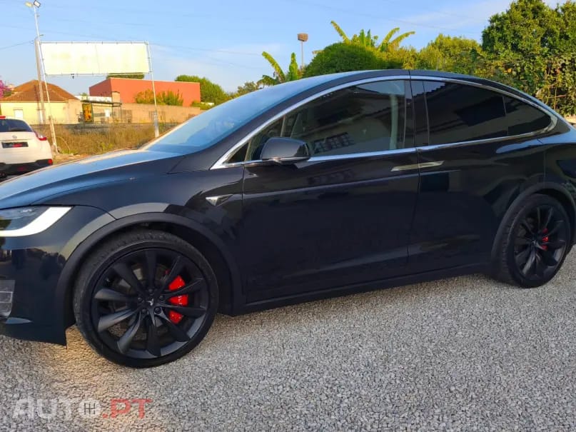 Tesla Model X 100D