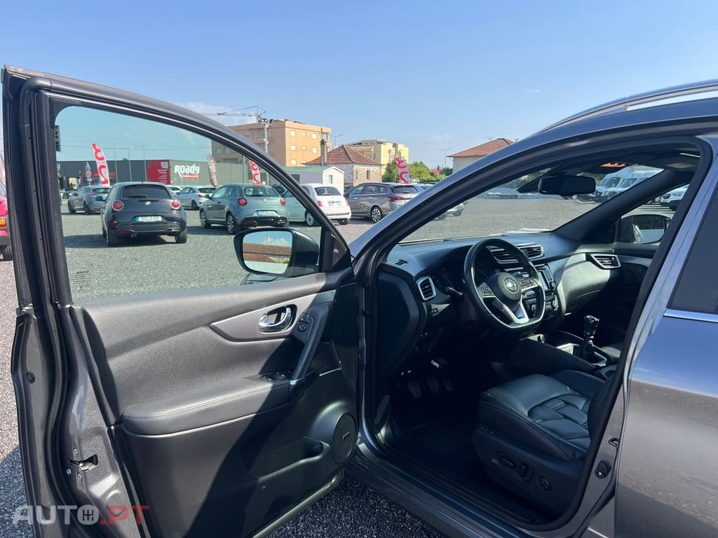 Nissan Qashqai 1.3 DIG-T Tekna Bose