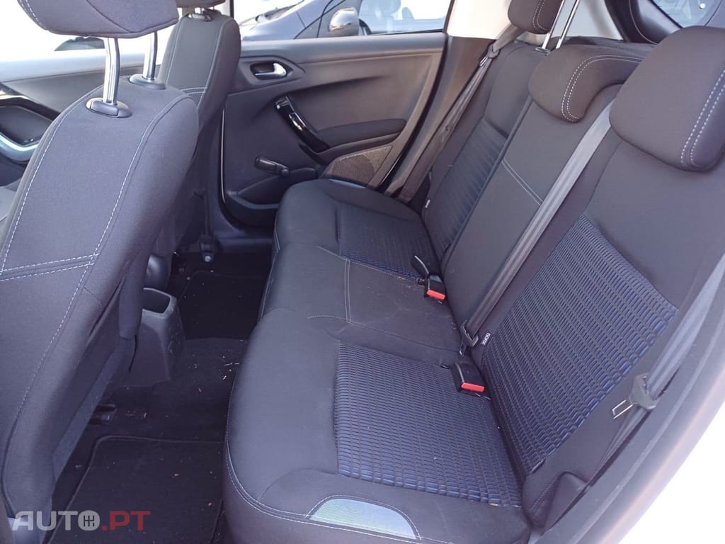 Peugeot 208 1.2 PureTech Allure
