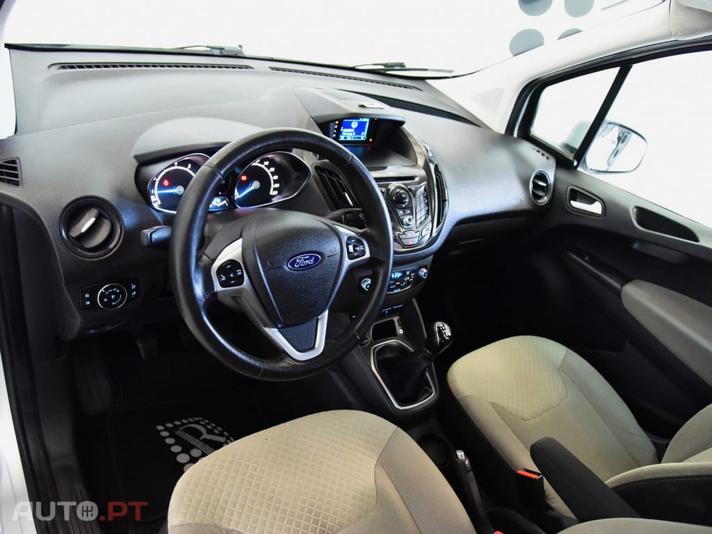 Ford Tourneo 1.0 EcoBoost Titanium