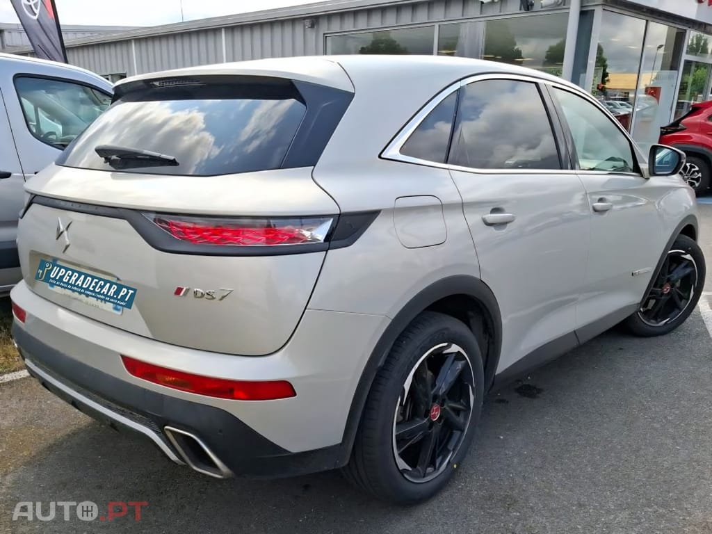 DS DS7 Crossback E-Tense Performance Line EAT8