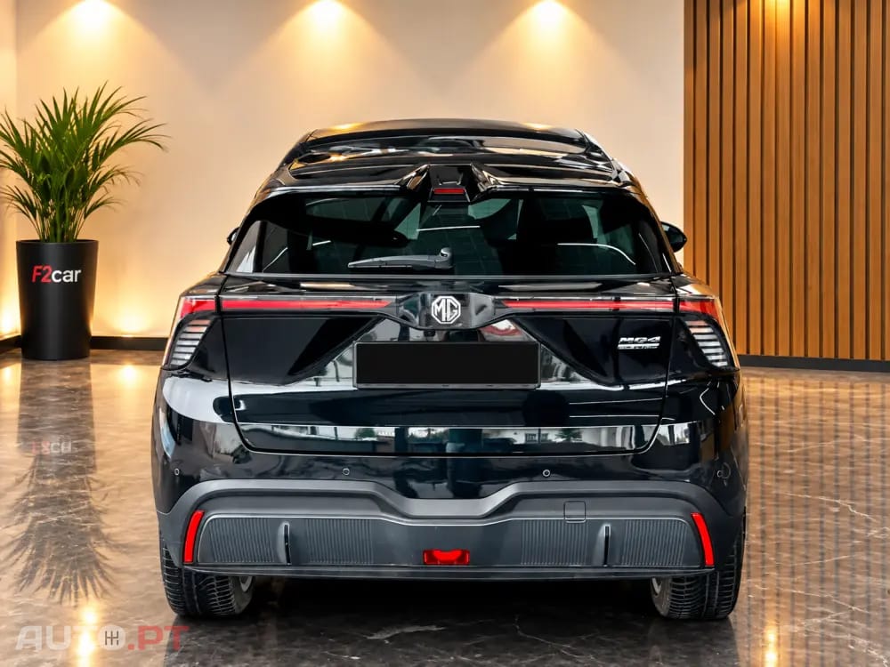 MG MG4 64 kWh Luxury