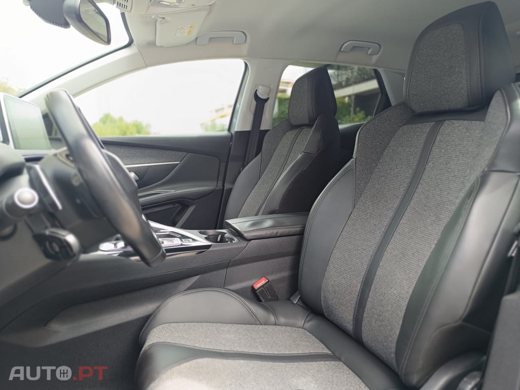 Peugeot 3008 1.5 BlueHDi Allure EAT8 - Nacional
