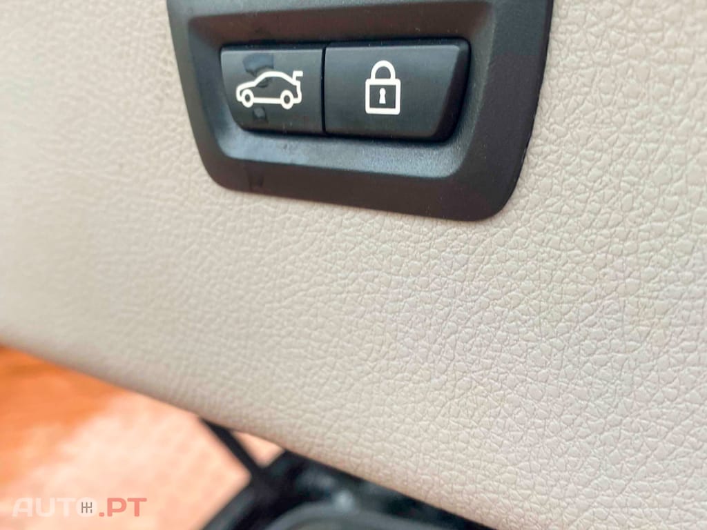 BMW 318 d Touring Line Sport