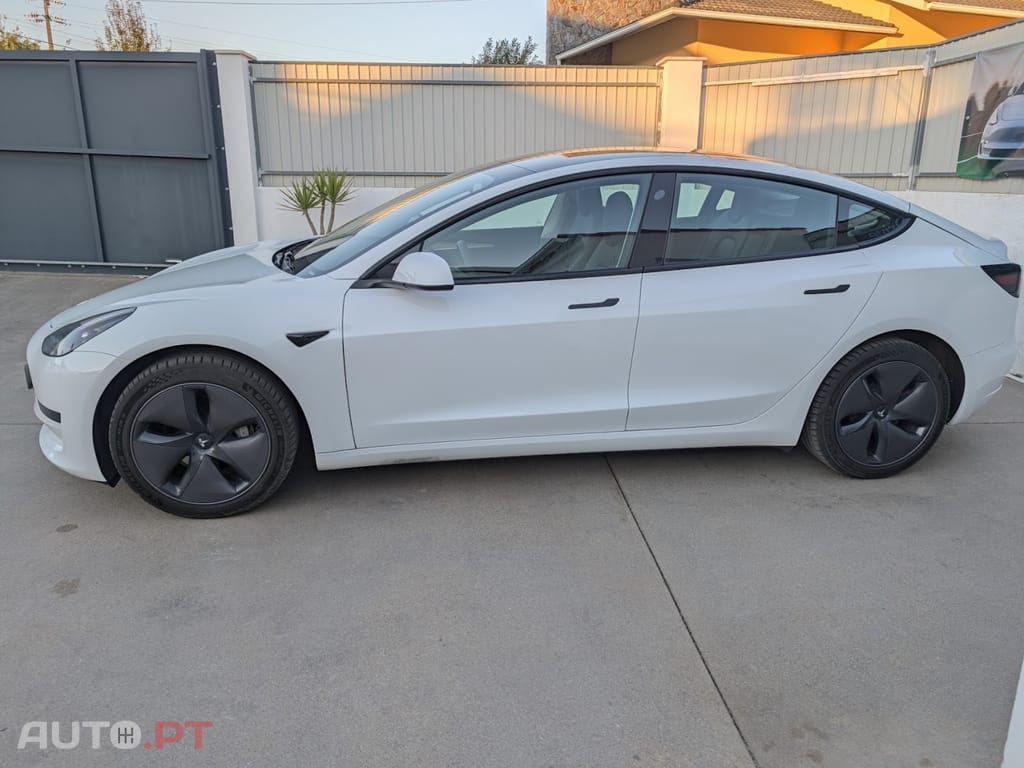 Tesla Model 3 Tração Traseira Premium — fotografia 3