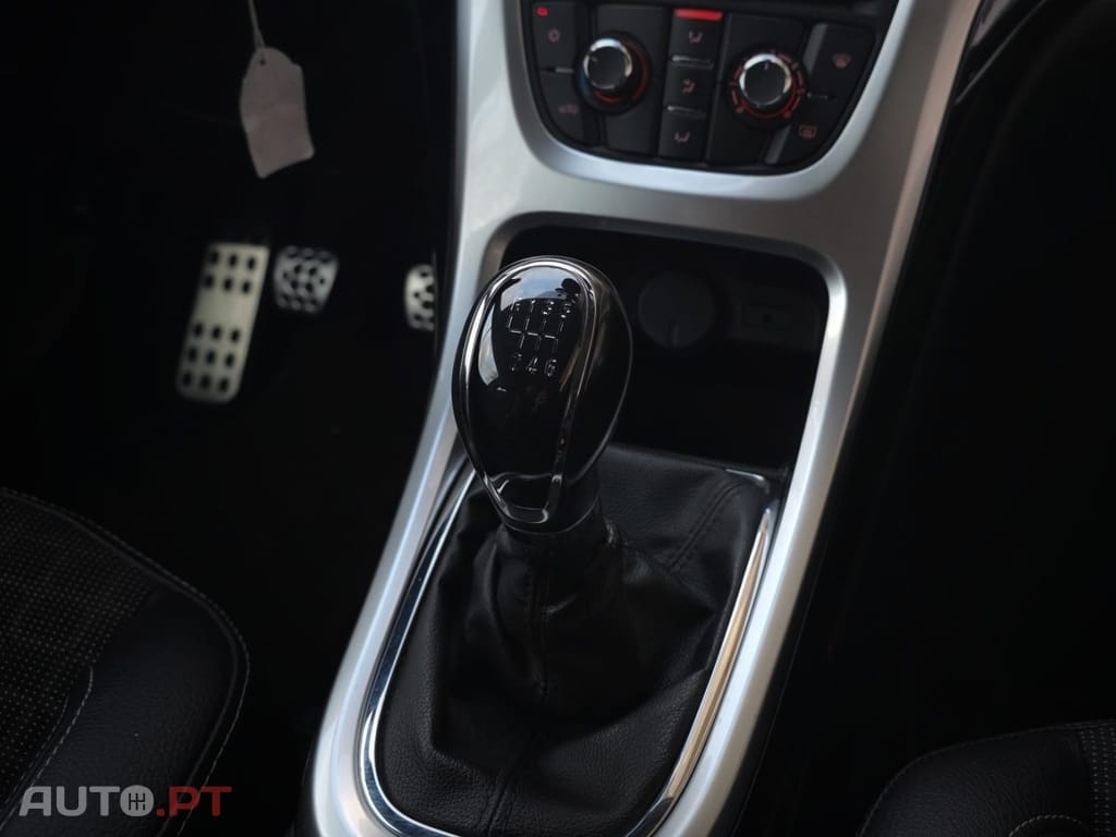 Opel Astra GTC 1.6 T S/S J20