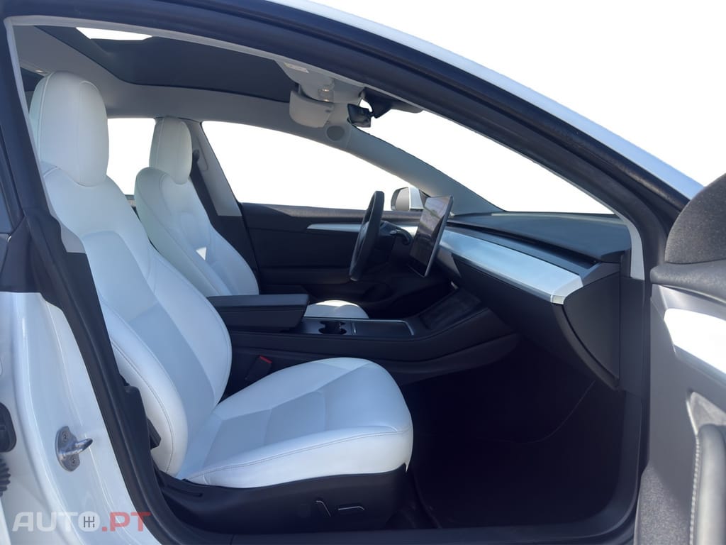 Tesla Model 3 Standard Range Plus RWD