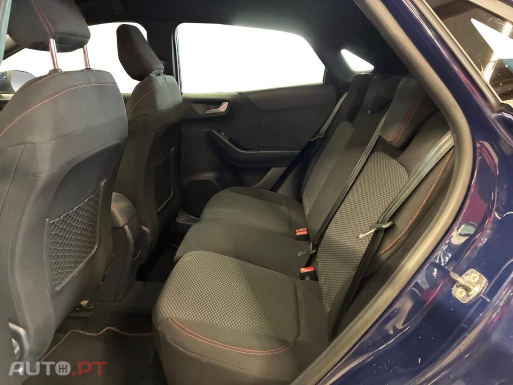 Ford Puma 1.0 EcoBoost mHEV ST-Line