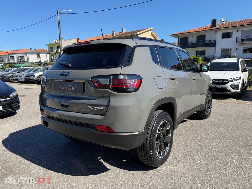Jeep Compass 1.3 TG Trailhawk