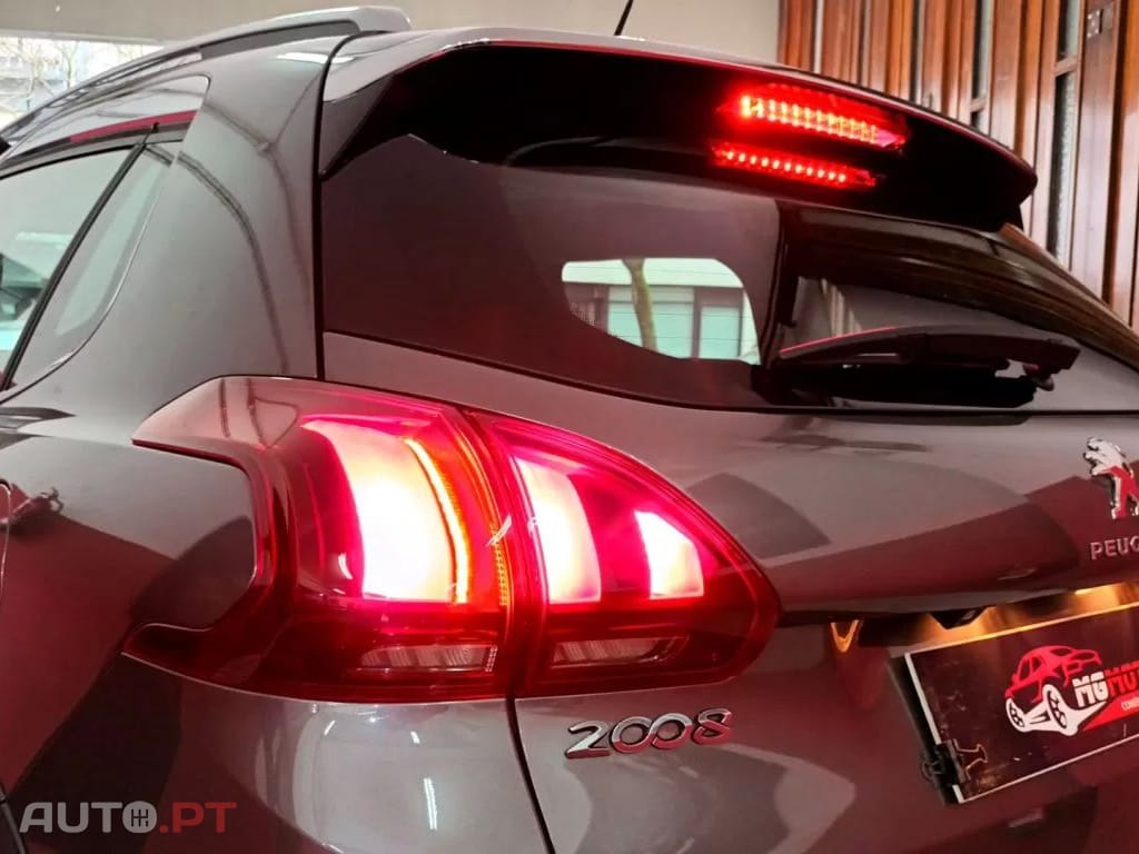 Peugeot 2008 1.2 PureTech Allure