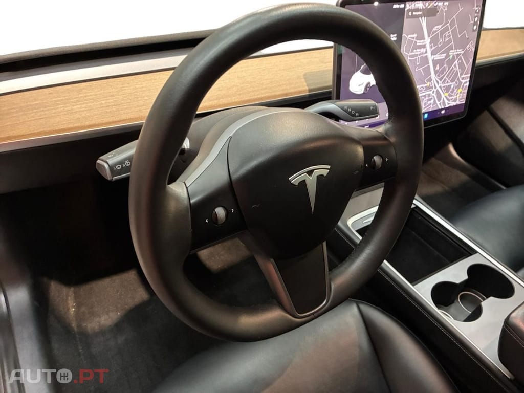 Tesla Model 3 Standard Range Plus RWD