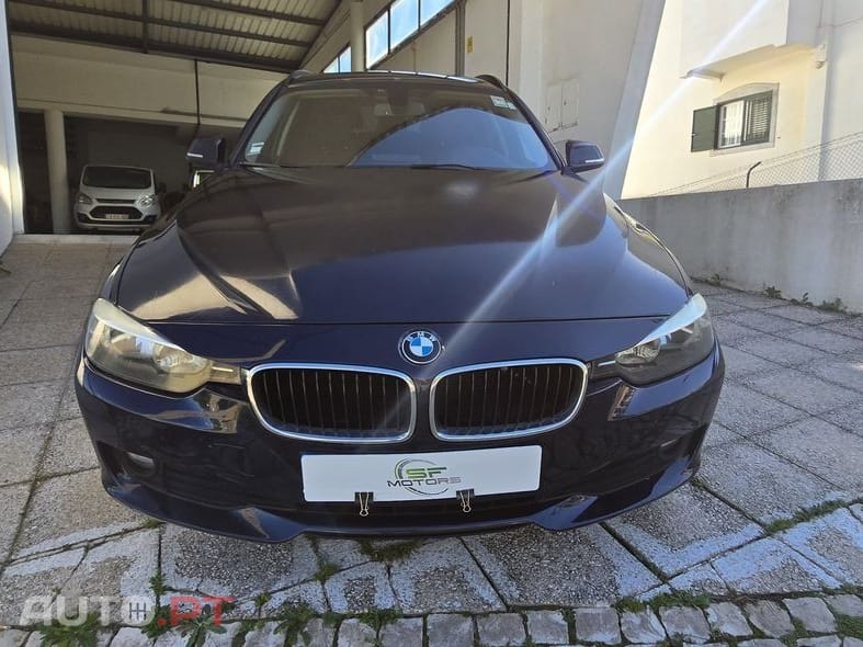 BMW 318 d Touring Blue Performance Luxury Line