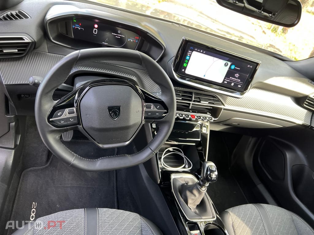 Peugeot 2008 1.2 PureTech Allure