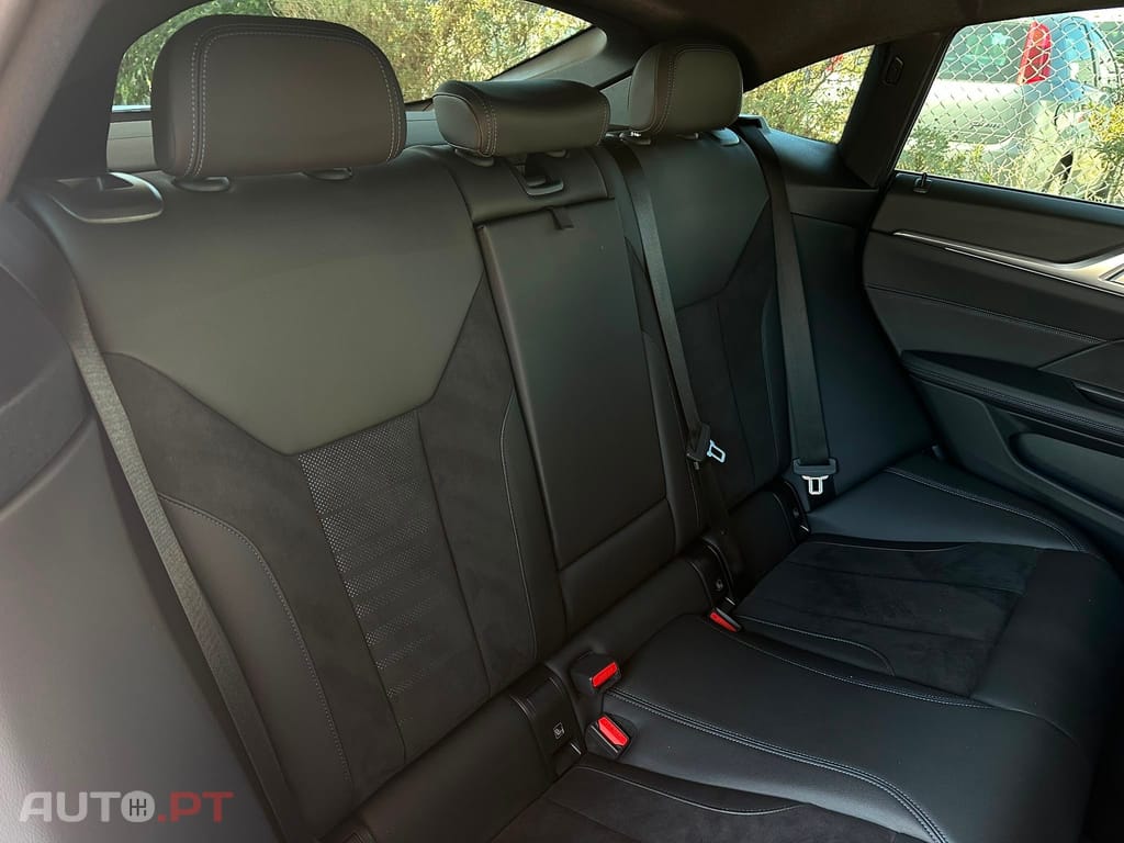 BMW i4 eDrive35 Pack Desportivo M