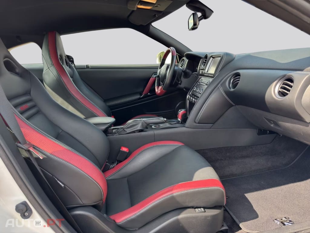 Nissan GT-R Black Edition