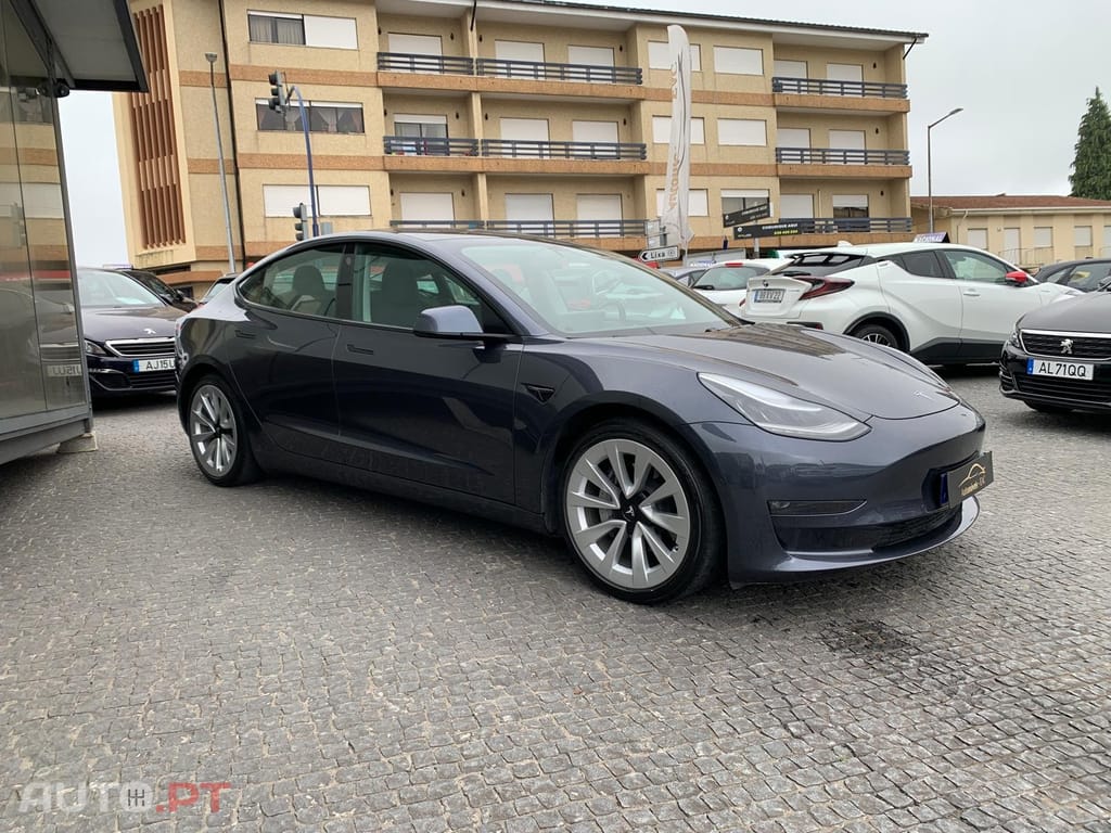 Tesla Model 3 Long-Range Dual Motor AWD