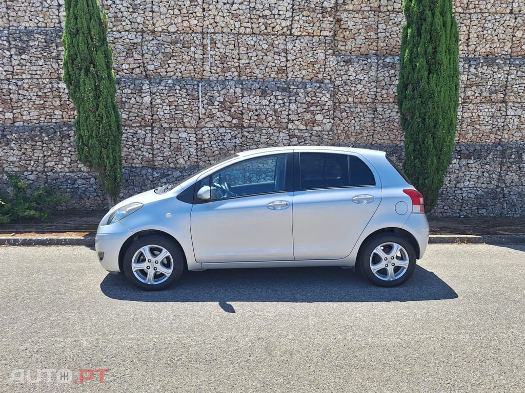 Toyota Yaris 1.0 VVT-i Sport