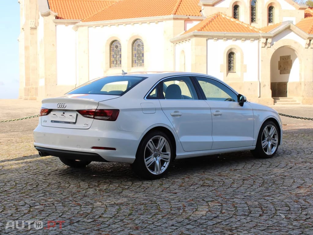 Audi A3 1.6 TDI Business Line Attraction Ultra