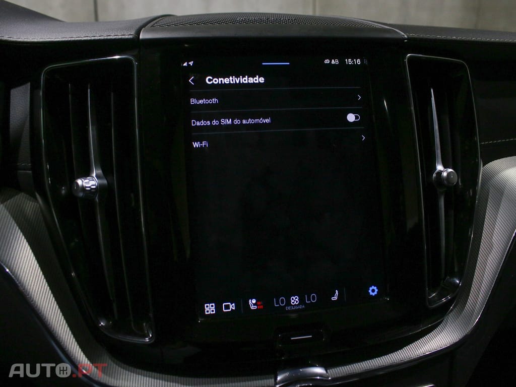 Volvo XC60 2.0 T6 PHEV Plus Dark AWD