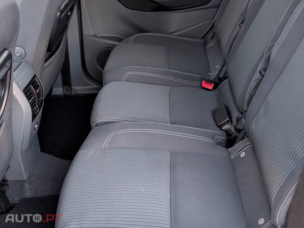 Ford Focus C-Max II 1.6 TDCi Titanium - Impecável - Oportunidade!