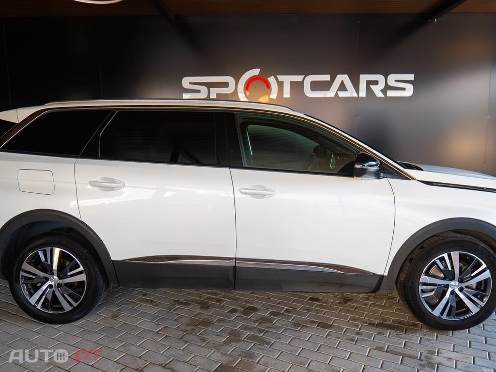 Peugeot 5008 1.2 PureTech Allure Pack EAT8