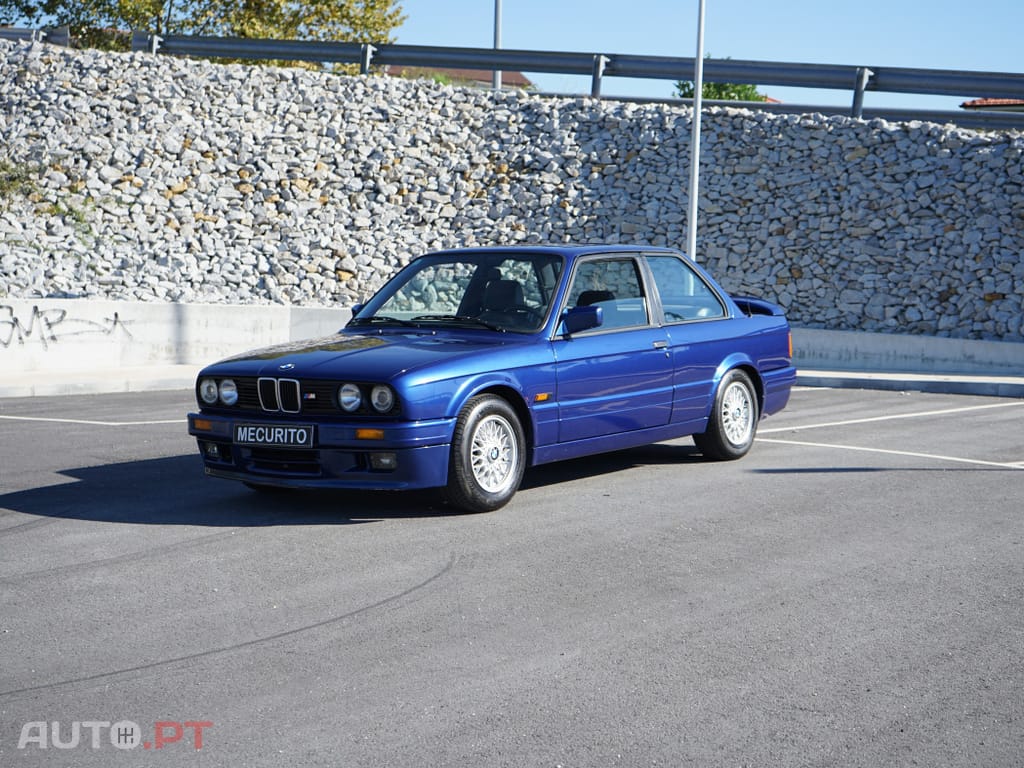 BMW 320 iS