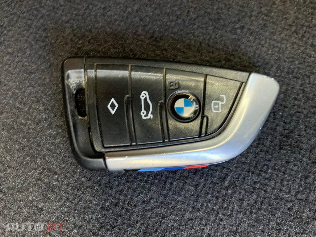 BMW 116 d Pack Desportivo M Auto