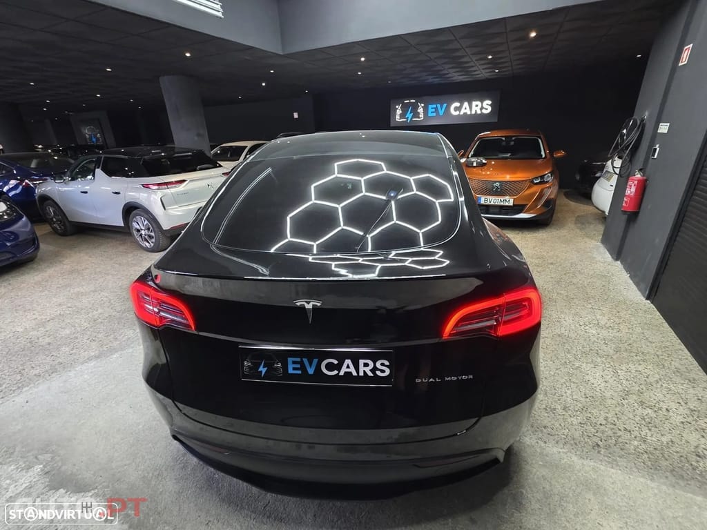 Tesla Model Y Long Range Dual Motor AWD