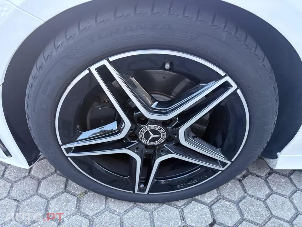 Mercedes-Benz CLA 200 d Shooting Brake AMG Line Aut.