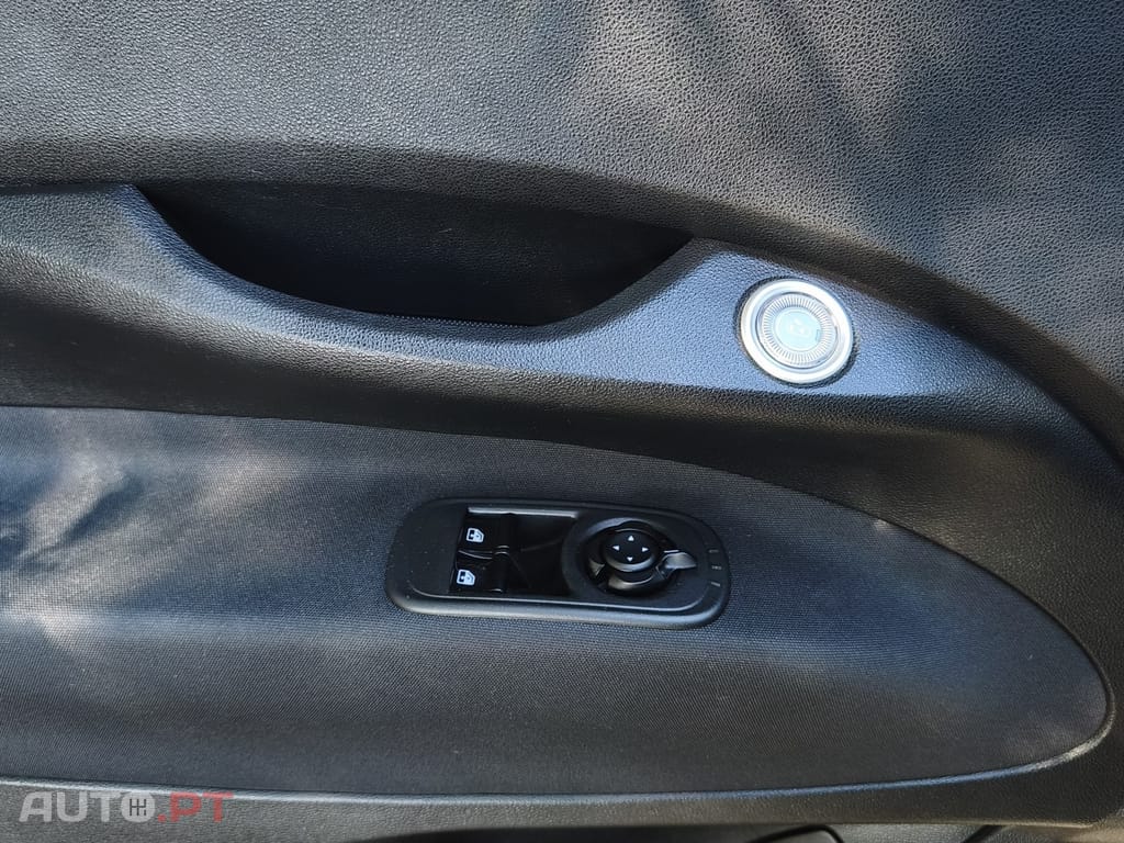 Fiat 500e Action