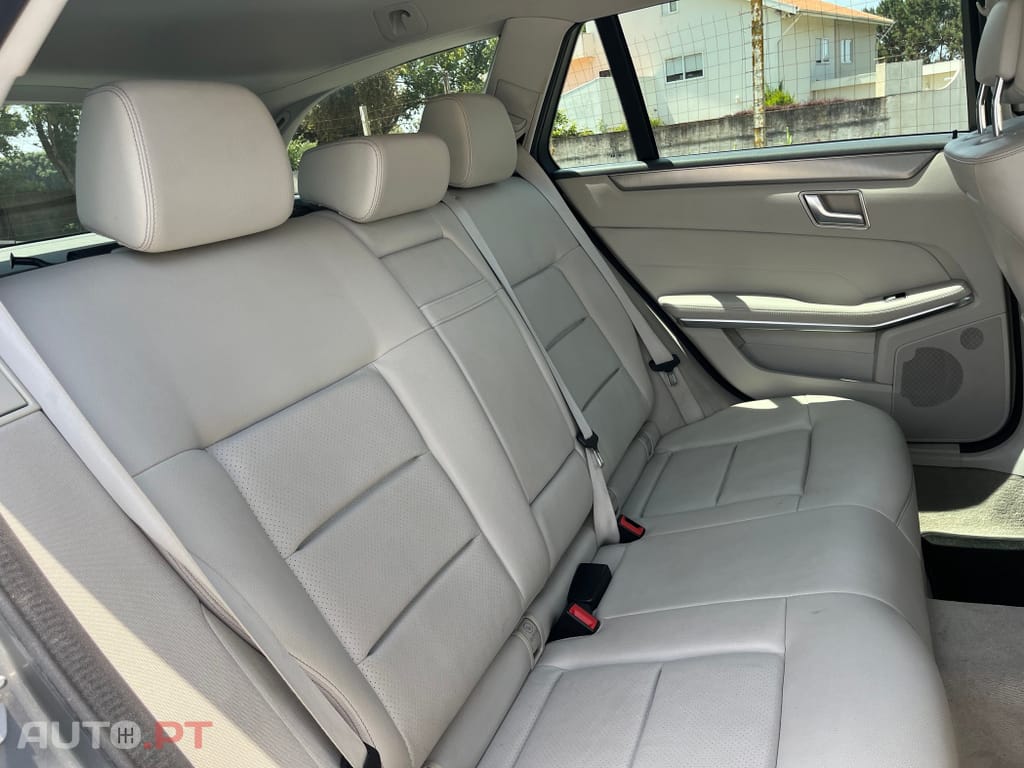 Mercedes-Benz E 300 BlueTEC Hybrid Avantgarde