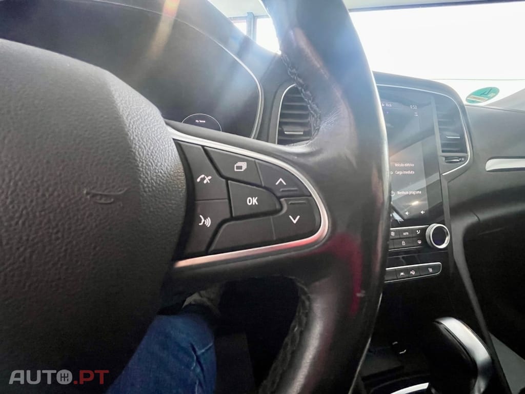 Renault Mégane Sport Tourer E-TECH Plug-in 160 INTENS