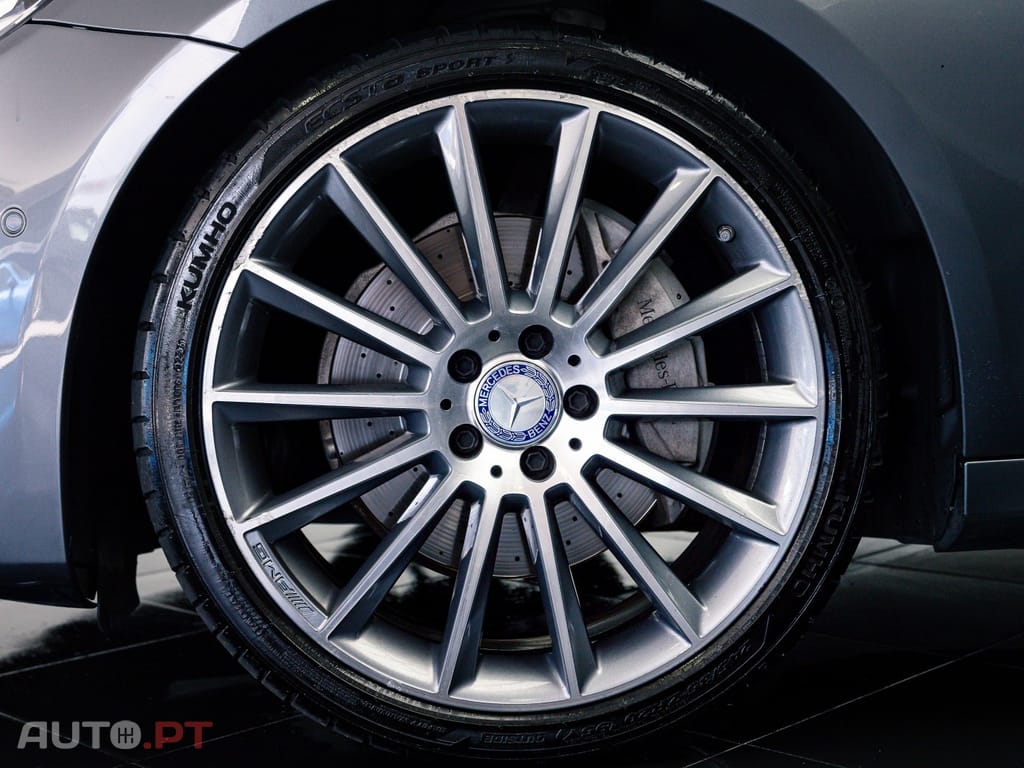 Mercedes-Benz E 220 d AMG Line
