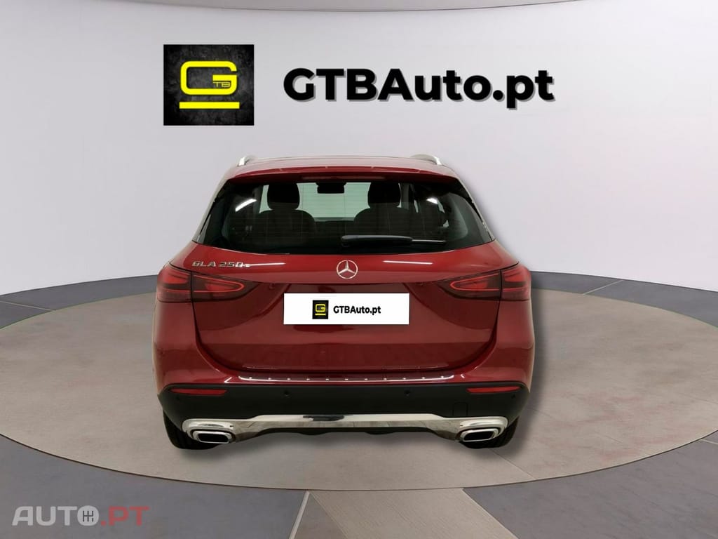 Mercedes-Benz GLA 250 I.V.A DEDUTIVEL e