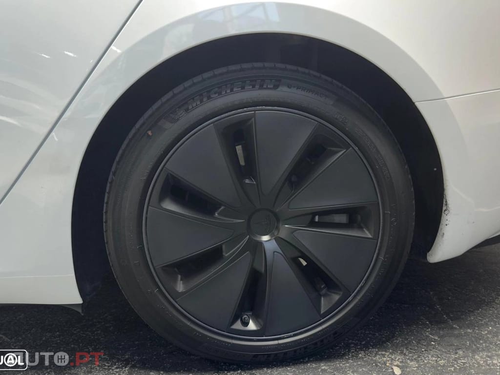 Tesla Model 3 Tração Traseira