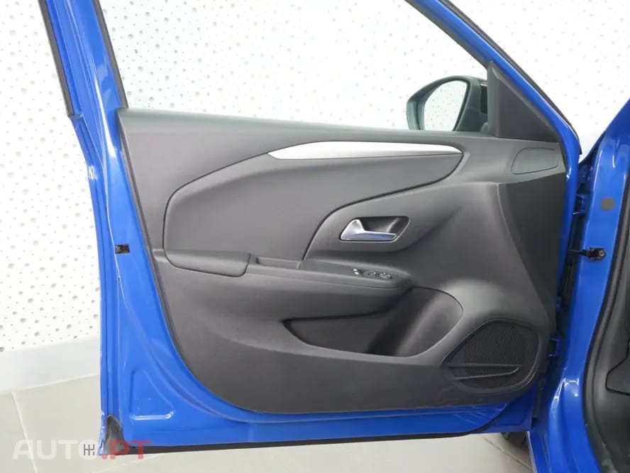 Opel Corsa 1.2 Edition — fotografia 18