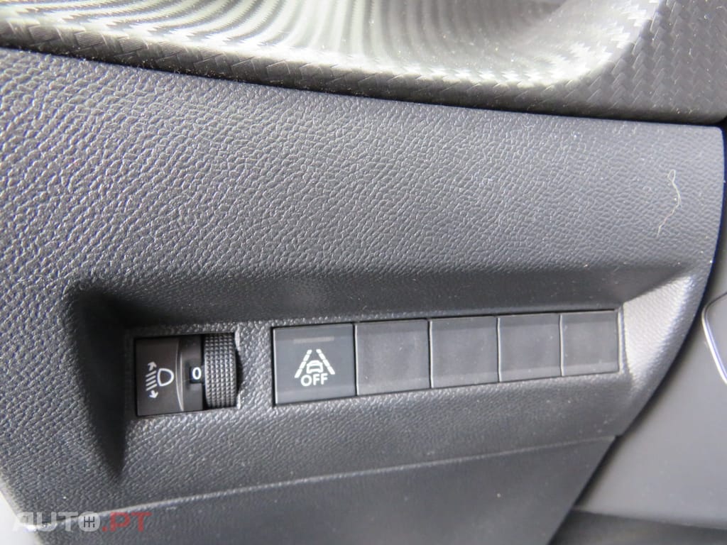 Peugeot 2008 1.5 BlueHDi Allure
