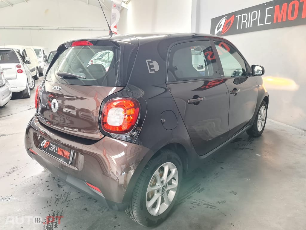 Smart ForFour Outro