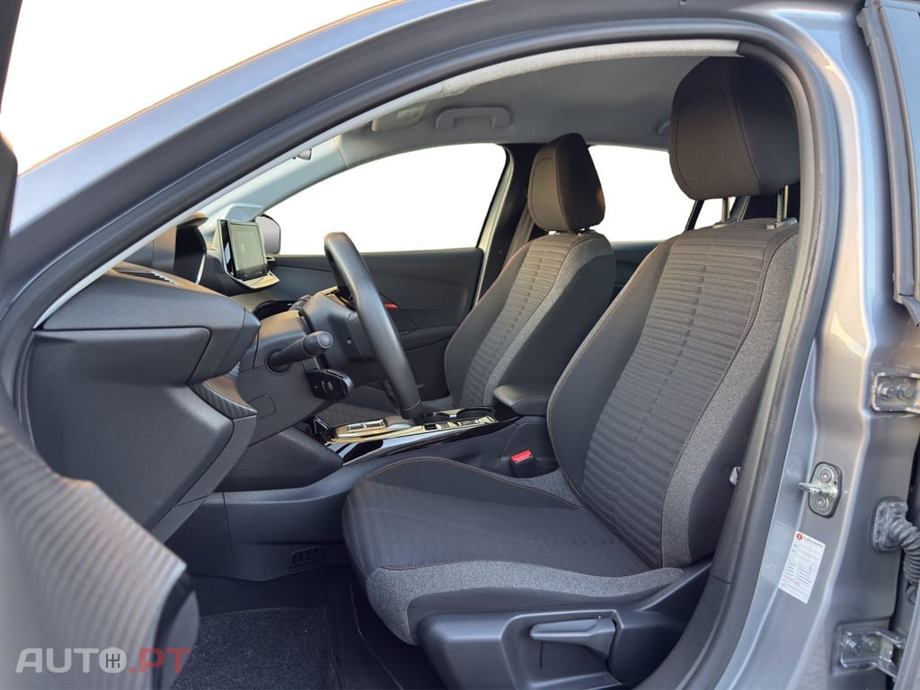 Peugeot E-208 50 kWh Active Pack