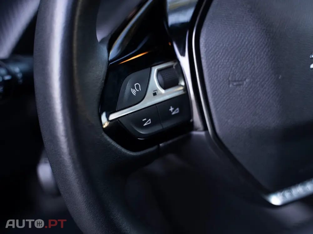 Peugeot E-2008 50 kWh GT Pack