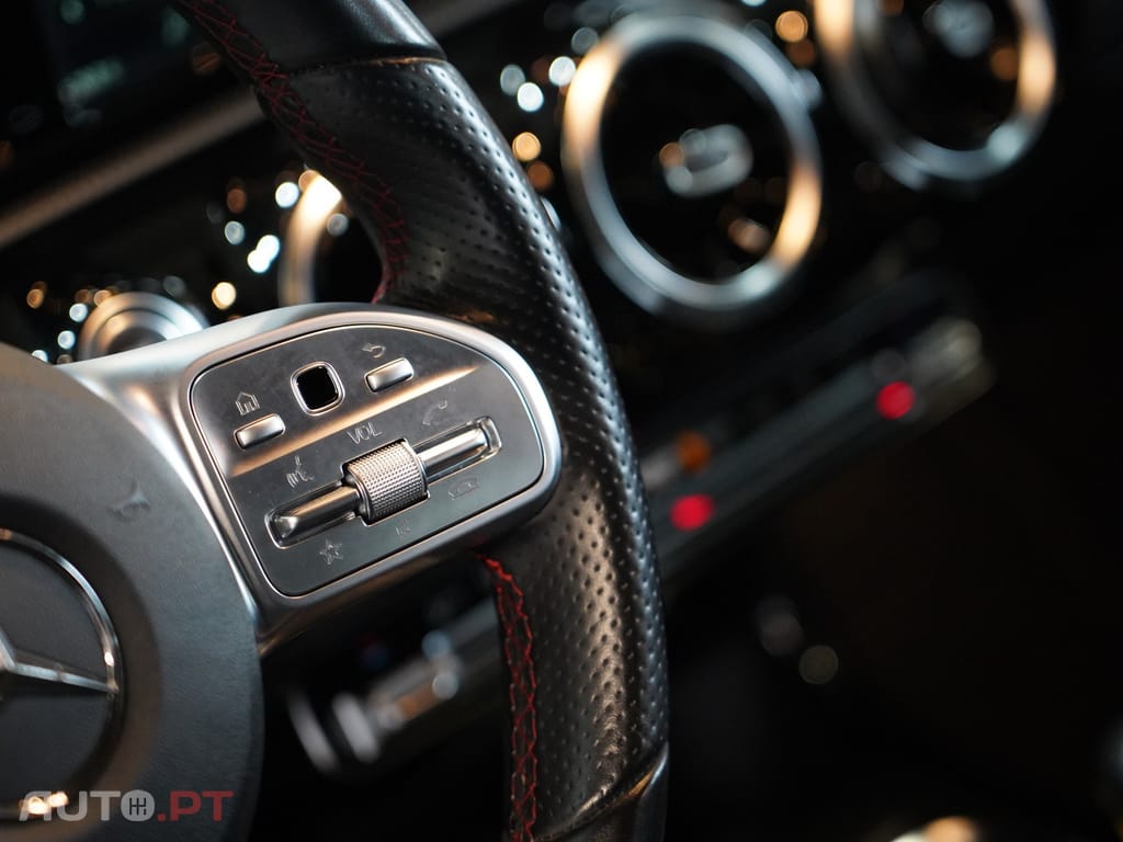 Mercedes-Benz A 180 d AMG Line