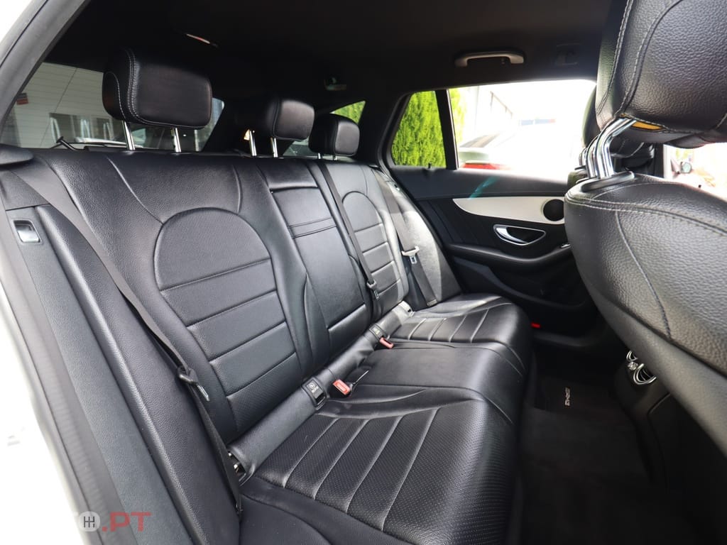Mercedes-Benz C 220 AMG LINE