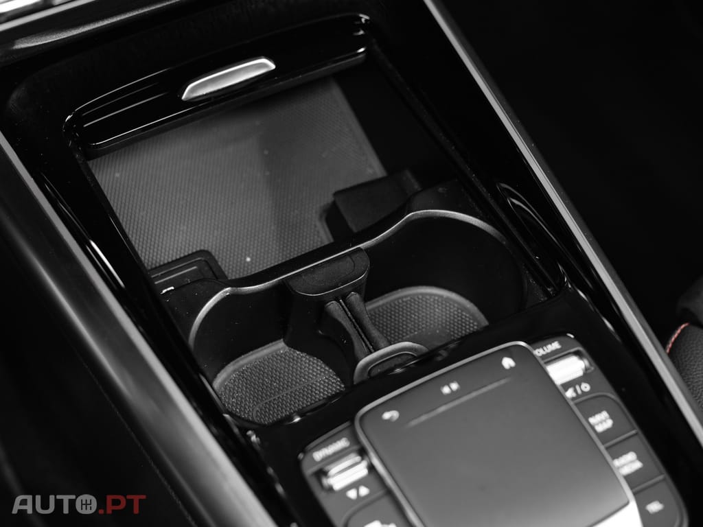 Mercedes-Benz GLA 250 e AMG Line