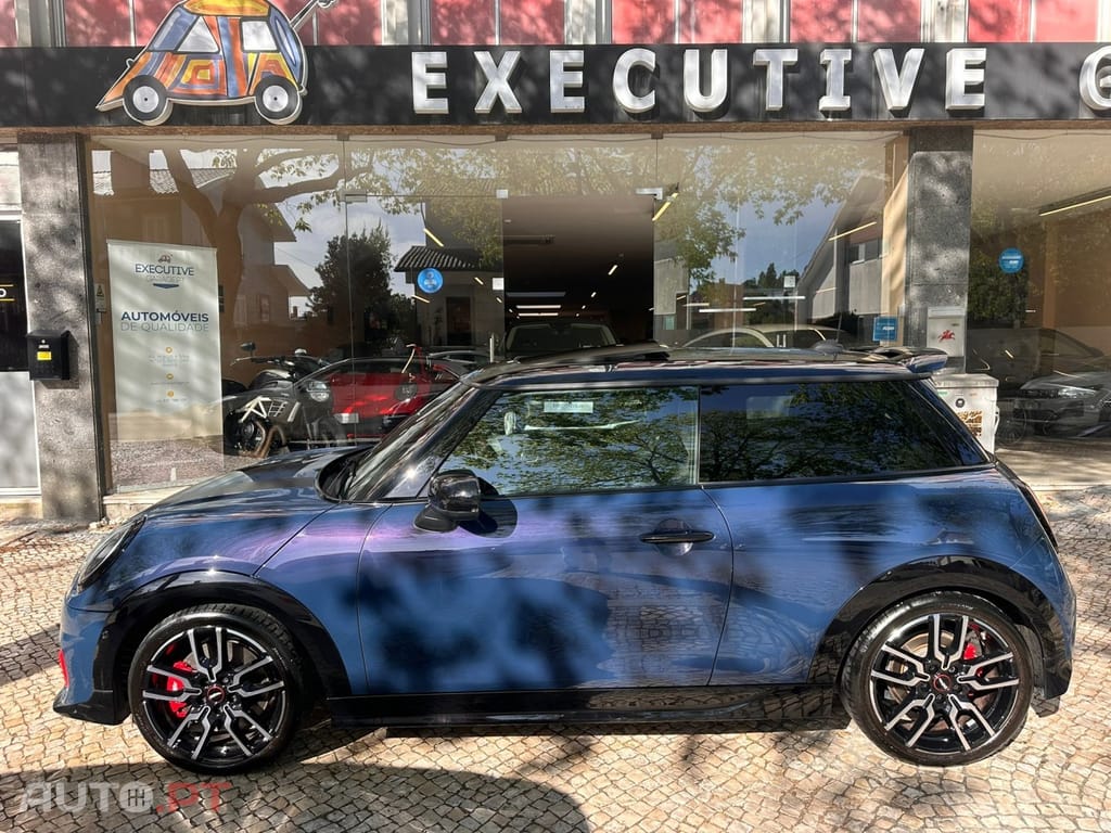 MINI Cooper John Cooper Works Auto Desportiva