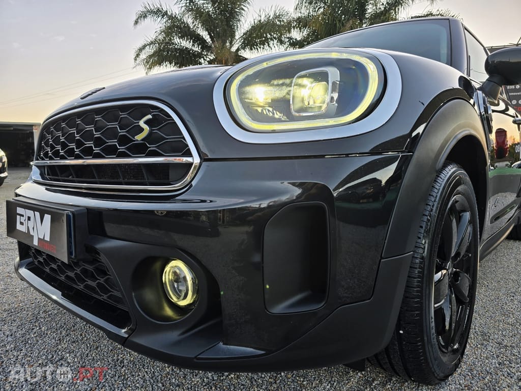 MINI Countryman Cooper SE Premium Essential Auto