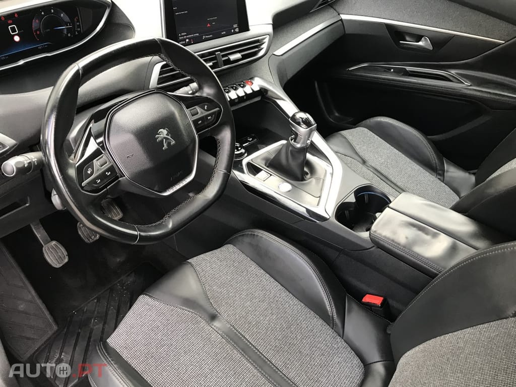 Peugeot 3008 1.6 BlueHDi Allure